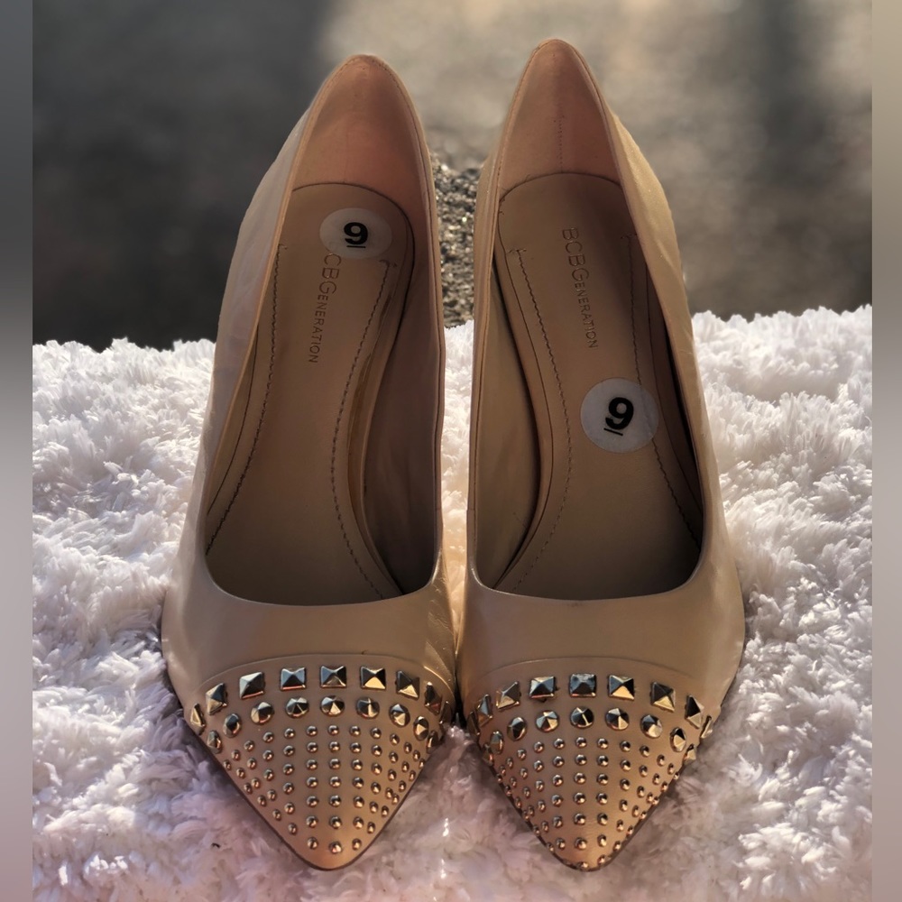 BCBGeneration Leather Gardeni Pump